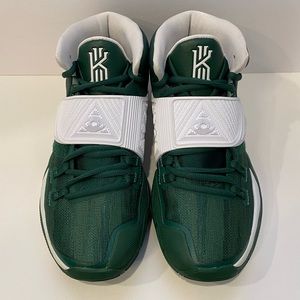 Nike Kyrie Basketball Sneakers NWOB